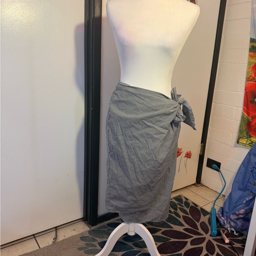 Striped Tie-Waist Midi Skirt - Gray